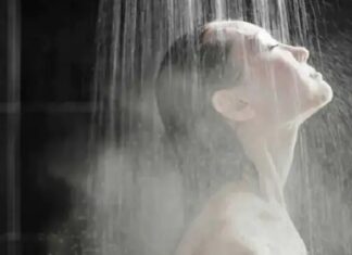 ਸਾਵਧਾਨ ! ਗਰਮ ਪਾਣੀ ਨਾਲ ਨਹਾਉਣ ਕਾਰਨ ਚਮੜੀ ਤੇ ਅੱਖਾਂ ਦੇ ਨੁਕਸਾਨ ਤੋਂ ਇਲਾਵਾ ਮਰਦ ਹੋ ਸਕਦੇ ਨੇ ਨਪੁੰਸਕ