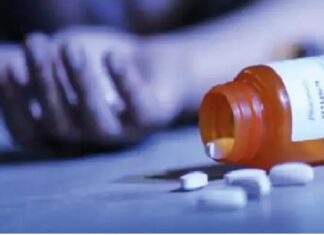 ਘਰੇਲੂ ਕਲੇਸ਼ ‘ਚ ਪਰਿਵਾਰ ਖਤਮ : ਸਵੇਰੇ ਕਾਰੋਬਾਰੀ ਪਿਓ ਨੇ ਨਿਗਲਿਆ ਜ਼ਹਿਰ, ਸ਼ਾਮ ਨੂੰ ਮਾਂ-ਪੁੱਤ ਨੇ