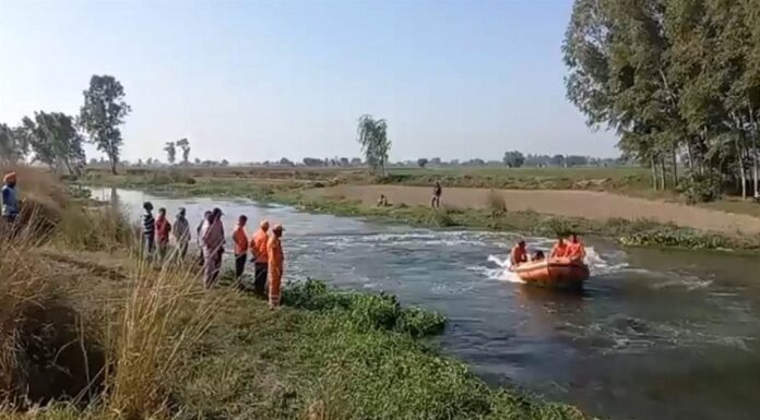 ਕਪੂਰਥਲਾ : ਪੈਰ ਤਿਲਕਣ ਨਾਲ ਪਵਿੱਤਰ ਕਾਲੀ ਵੇਈਂ ‘ਚ ਰੁੜ੍ਹਿਆ ਨੌਜਵਾਨ