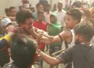 ਲੁਧਿਆਣਾ : ਪ੍ਰਵਾਸੀ ਪੰਜਾਬੀਆਂ ਨੇ ਦੋ ਪੰਜਾਬੀ ਨੌਜਵਾਨਾਂ ਨੂੰ ਬੇਰਹਿਮੀ ਨਾਲ ਕੁੱਟਿਆ, ਮੋਬਾਈਲ ਖੋਹਣ ਦਾ ਲਾਇਆ ਦੋਸ਼