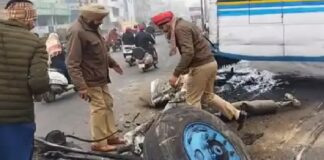 ਲੁਧਿਆਣਾ : ਸੰਤੁਲਨ ਵਿਗੜਨ ਕਾਰਨ ਬੱਸ ਡਿਵਾਈਡਰ ਦੇ ਖੰਭੇ ਨਾਲ ਟਕਰਾਈ, 4 ਜ਼ਖਮੀ