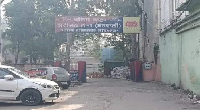 ਲੁਧਿਆਣਾ ਪੁਲਿਸ ਫਿਰ ਵਿਵਾਦਾਂ ‘ਚ : ਮੁਨਸ਼ੀ ਤੇ ਕਾਂਸਟੇਬਲ ‘ਤੇ ਰੇਹੜੀ ਵਾਲੇ ਤੋਂ ਗਰਮ ਟੋਪੀ-ਹੀਟਰ ਮੰਗਣ ਦੇ ਦੋਸ਼, ਮੁੱਖ ਮੰਤਰੀ ਨੂੰ ਭੇਜੀ ਸ਼ਿਕਾਇਤ