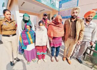 ਮਮਤਾ ਸ਼ਰਮਸਾਰ ! ਕਰਜ਼ਾ ਉਤਾਰਨ ਲਈ ਮਾਂ ਨੇ 4 ਲੱਖ ‘ਚ ਵੇਚਿਆ ਬੱਚਾ, ਪੁਲਿਸ ਨੇ ਕੀਤਾ ਗ੍ਰਿਫਤਾਰ