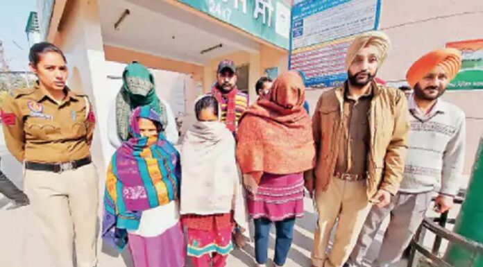 ਮਮਤਾ ਸ਼ਰਮਸਾਰ ! ਕਰਜ਼ਾ ਉਤਾਰਨ ਲਈ ਮਾਂ ਨੇ 4 ਲੱਖ ‘ਚ ਵੇਚਿਆ ਬੱਚਾ, ਪੁਲਿਸ ਨੇ ਕੀਤਾ ਗ੍ਰਿਫਤਾਰ