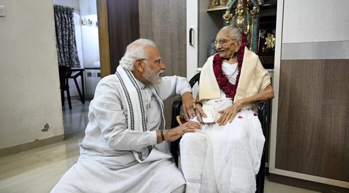 ਦੁੱਖਦ ਖਬਰ : ਪ੍ਰਧਾਨ ਮੰਤਰੀ ਮੋਦੀ ਦੀ ਮਾਂ ਹੀਰਾਬੇਨ ਮੋਦੀ ਦਾ 100 ਸਾਲ ਦੀ ਉਮਰ ‘ਚ ਦਿਹਾਂਤ