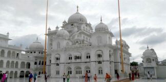 ਗੁਰਦੁਆਰਾ ਸ੍ਰੀ ਨਨਕਾਣਾ ਸਾਹਿਬ ਤੇ ਪੰਜਾ ਸਾਹਿਬ ’ਚ ਹੁਕਮਨਾਮੇ ਦੀ ਲਾਈਵ ਵੀਡੀਓਗ੍ਰਾਫੀ ‘ਤੇ ਪਾਬੰਦੀ ਨਾਲ ਸਿੱਖ ਭਾਈਚਾਰੇ ‘ਚ ਭਾਰੀ ਰੋਸ