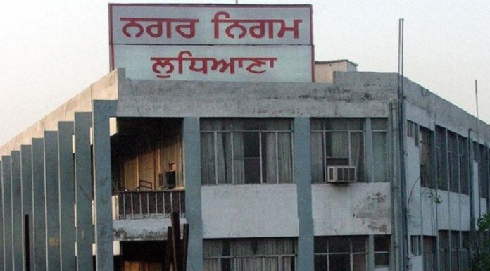 ਲੁਧਿਆਣਾ : ਵਿਦਿਆਰਥੀਆਂ ਦਾ ਨਹਿਰ ਨੂੰ ਸਾਫ ਕਰਨਾ ਸਕੂਲ ਨੂੰ ਪਿਆ ਮਹਿੰਗਾ, ਨਗਰ ਨਿਗਮ ਨੇ ਲਾਇਆ ਹਜ਼ਾਰਾਂ ਦਾ ਜੁਰਮਾਨਾ