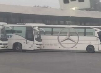 ਪੰਜਾਬ ਸਰਕਾਰ ਦੇ ਹੁਕਮ ਬੇਅਸਰ : ਪਹਿਲਾਂ ਵਾਂਗ ਚੰਡੀਗੜ੍ਹ ‘ਚ ਦਾਖਲ ਹੋ ਰਹੀਆਂ ਨੇ ਪ੍ਰਾਈਵੇਟ ਬੱਸਾਂ