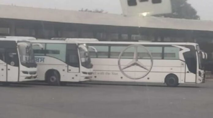 ਪੰਜਾਬ ਸਰਕਾਰ ਦੇ ਹੁਕਮ ਬੇਅਸਰ : ਪਹਿਲਾਂ ਵਾਂਗ ਚੰਡੀਗੜ੍ਹ ‘ਚ ਦਾਖਲ ਹੋ ਰਹੀਆਂ ਨੇ ਪ੍ਰਾਈਵੇਟ ਬੱਸਾਂ