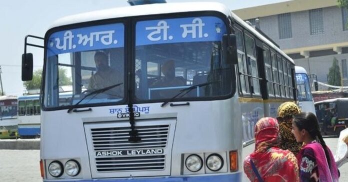 ਮੁਫ਼ਤ ਸਫਰ ਔਰਤਾਂ ਲਈ ਬਣਿਆ ਮੁਸੀਬਤ, ਬੱਸਾਂ ਪਿੱਛੇ ਦੌੜ ਕੇ ਲਵਾ ਰਹੀਆਂ ਸੱਟਾਂ