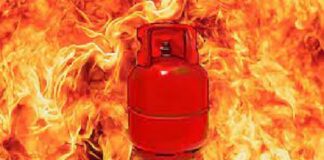 ਅੰਮ੍ਰਿਤਸਰ : ਹੋਟਲ ‘ਚ ਫਟਿਆ ਸਿਲੰਡਰ, ਧਮਾਕੇ ਦੀ ਆਵਾਜ਼ ਨਾਲ ਲੋਕ ਸਹਿਮੇ, 3 ਝੁਲਸੇ