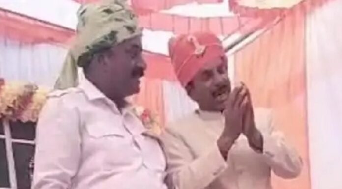 ਨਵੀਂ ਮਿਸਾਲ : ਵਿਆਹ ਦੌਰਾਨ ਕੁੜੀ ਵਾਲਿਆਂ ਵੱਲੋਂ ਦਿੱਤੀ ਡੇਢ ਲੱਖ ਰਕਮ ਤੇ ਕਾਰ ਲਾੜੇ ਦੇ ਪਿਤਾ ਨੇ ਹੱਥ ਜੋੜ ਕੇ ਮੋੜੀ, ਕਿਹਾ – ਨੂੰਹ ਹੀ ਮੇਰਾ ਦਾਜ