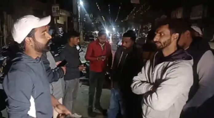 ਜਲੰਧਰ ‘ਚ ਇਕ ਹੋਰ ਵਾਰਦਾਤ : ਆਟੋ ਚਾਲਕ ‘ਤੇ ਕਾਰ ਸਵਾਰਾਂ ਨੇ ਕੀਤਾ ਤੇਜ਼ਧਾਰ ਹਥਿਆਰਾਂ ਨਾਲ ਹਮਲਾ, ਗੋਲੀ ਚਲਾਉਣ ਦੀ ਦਿੱਤੀ ਧਮਕੀ