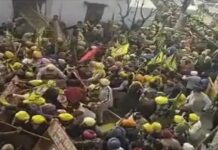 ਜ਼ੀਰਾ ‘ਚ ਮਾਹੌਲ ਤਣਾਅਪੂਰਨ : ਪ੍ਰਦਰਸ਼ਨਕਾਰੀਆਂ ਨੇ ਤੋੜੇ ਪੁਲਿਸ ਬੈਰੀਕੇਡ, ਪੱਕੇ ਮੋਰਚੇ ਵੱਲ ਵਧੇ ਕਿਸਾਨ