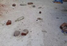 ਲੁਧਿਆਣਾ : ਨਸ਼ੇ ‘ਚ ਧੁੱਤ 16 ਵਿਅਕਤੀਆਂ ਨੇ ਘਰਾਂ ‘ਤੇ ਸ਼ਰਾਬ ਦੀਆਂ ਬੋਤਲਾਂ ਤੇ ਚਲਾਏ ਇੱਟਾਂ-ਰੋੜੇ, ਲੋਕਾਂ ਦੇ ਚਾੜ੍ਹੇ ਕੁਟਾਪੇ, ਫੈਲੀ ਦਹਿਸ਼ਤ