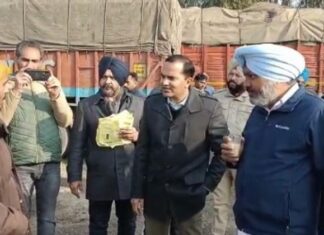 ਟੈਕਸ ਚੋਰੀ ਨੂੰ ਲੈ ਕੇ ਪੰਜਾਬ ਸਰਕਾਰ ਐਕਸ਼ਨ ਮੋਡ ‘ਤੇ : ਵਿੱਤ ਮੰਤਰੀ ਨੇ ਟੈਕਸ ਚੋਰੀ ਕਰਨ ਵਾਲੇ 16 ਟਰੱਕ ਫੜੇ, ਲਾਇਆ ਜੁਰਮਾਨਾ