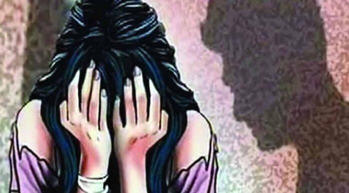 ਜਲੰਧਰ : ਪੁੱਤ ਦੇ ਵਿਦੇਸ਼ ਜਾਣ ‘ਤੇ ਸਹੁਰੇ ਨੇ ਨੂੰਹ ‘ਤੇ ਰੱਖੀ ਮਾੜੀ ਅੱਖ, ਕੀਤੀ ਛੇੜਛਾੜ, ਵਿਰੋਧ ਕਰਨ ‘ਤੇ ਚਾਕੂਆਂ ਨਾਲ ਹਮਲਾ