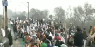 ਪੰਜਾਬ ‘ਚ ਕਿਸਾਨ ਮੁੜ ਪੱਟੜੀ ‘ਤੇ : 12 ਜ਼ਿਲ੍ਹਿਆਂ ‘ਚ 15 ਥਾਵਾਂ ’ਤੇ ਰੇਲਾਂ ਰੋਕੀਆਂ, ਸ਼ਾਮ 4 ਵਜੇ ਤੱਕ ਬੈਠਣਗੇ ਧਰਨੇ ‘ਤੇ