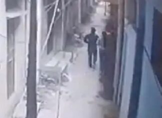 ਬ੍ਰੇਕਅੱਪ ਤੋਂ ਨਾਰਾਜ਼ ਸਿਰਫਿਰੇ ਆਸ਼ਿਕ ਦਾ ਕਾਰਾ ! ਪ੍ਰੇਮਿਕਾ ‘ਤੇ ਕੀਤਾ 6 ਵਾਰ ਚਾਕੂ ਨਾਲ ਵਾਰ, ਘਟਨਾ ਸੀਸੀਟੀਵੀ ‘ਚ ਕੈਦ