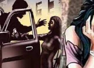 11 ਸਾਲ ਦੀ ਬੱਚੀ ਨੂੰ ਚਲਦੀ ਕਾਰ ‘ਚ ਸੁੱਟ ਕੇ ਲੜਕਿਆਂ ਨੇ ਲੁੱਟੀ ਇੱਜ਼ਤ, 6ਵੀਂ ਦੀ ਹੈ ਵਿਦਿਆਰਥਣ