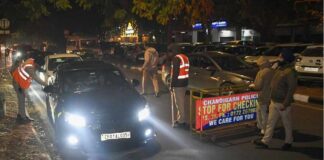 ਚੰਡੀਗੜ੍ਹ ‘ਚ ਲੁਟੇਰਿਆਂ ਨੇ ਪਿਸਤੌਲ ਦਿਖਾ ਕੇ ਲੁੱਟੀ ਬਾਰਿਜ਼ਾ ਕਾਰ, ਪੁਲਿਸ ਸੀਸੀਟੀਵੀ ਕੈਮਰੇ ਰਹੀ ਜਾਂਚ