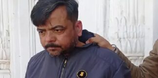 ਨਵੇਂ ਸਾਲ ਦੀ ਰਾਤ ਸ੍ਰੀ ਹਰਿਮੰਦਰ ਸਾਹਿਬ ‘ਚ ਬੇਅਦਬੀ ਦੀ ਕੋਸ਼ਿਸ਼, ਸੇਵਾਦਾਰਾਂ ਨੇ ਮੁਲਜ਼ਮ ਨੂੰ ਕੀਤਾ ਕਾਬੂ