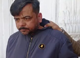 ਨਵੇਂ ਸਾਲ ਦੀ ਰਾਤ ਸ੍ਰੀ ਹਰਿਮੰਦਰ ਸਾਹਿਬ ‘ਚ ਬੇਅਦਬੀ ਦੀ ਕੋਸ਼ਿਸ਼, ਸੇਵਾਦਾਰਾਂ ਨੇ ਮੁਲਜ਼ਮ ਨੂੰ ਕੀਤਾ ਕਾਬੂ