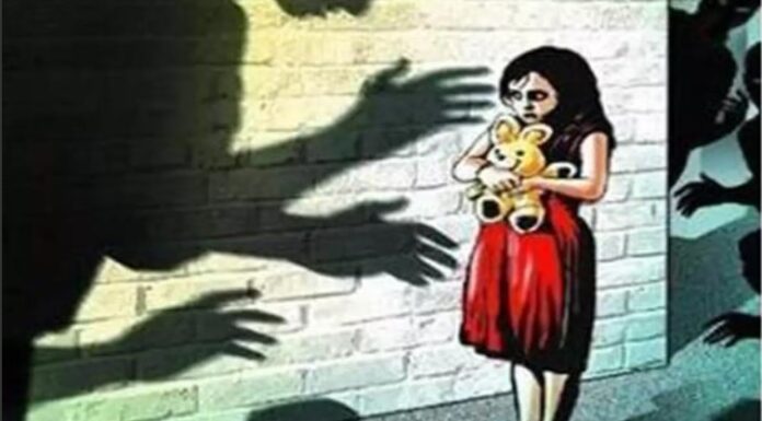 ਮੋਗਾ : ਨਾਬਾਲਗਾ ਨਾਲ ਪਿੰਡ ਦੇ ਹੀ ਦੋ ਮੁੰਡਿਆਂ ਵਲੋਂ ਜਬਰ-ਜਨਾਹ, ਪੀੜਤ ਪਰਿਵਾਰ ਦਾ ਦੋਸ਼- ਪੁਲਿਸ ਨਹੀਂ ਕਰ ਰਹੀ ਕੋਈ ਸੁਣਵਾਈ