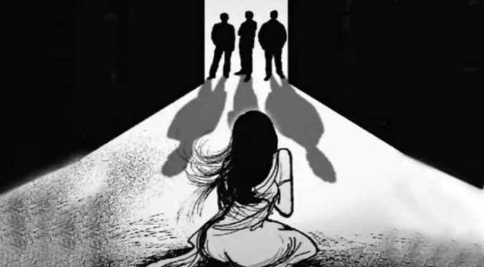 ਬੇਸ਼ਰਮੀ ਦੀਆਂ ਹੱਦਾਂ ਪਾਰ ! ਪਤੀ ਨੇ 5 ਦੋਸਤਾਂ ਨਾਲ ਮਿਲ ਕੇ ਕੀਤਾ ਪਤਨੀ ਦਾ ਸਮੂਹਿਕ ਬਲਾਤਕਾਰ