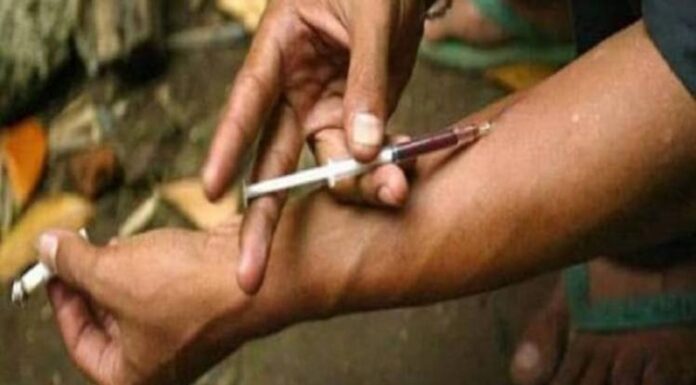 ਨੌਜਵਾਨਾਂ ਦੇ ਨਸ਼ੇੜੀ ਬਣਨ ‘ਤੇ ਹਾਈਕੋਰਟ ਚਿੰਤਿਤ : ਕਿਹਾ-ਅਸਲੀ ਅਪਰਾਧੀ ਤਾਂ ਵੇਚਣ ਵਾਲੇ, ਪਹਿਲਾਂ ਉਨ੍ਹਾਂ ਨੂੰ ਫੜੋ