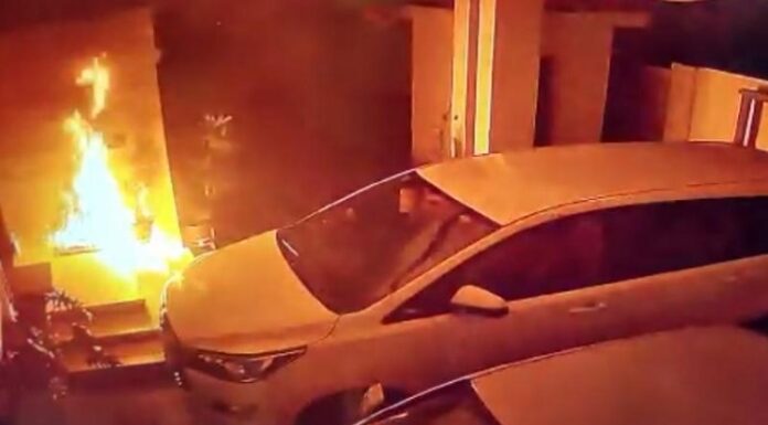 ਹੁਸ਼ਿਆਰਪੁਰ ‘ਚ ਵੱਡੀ ਵਾਰਦਾਤ, ਘਰ ‘ਤੇ ਕੀਤਾ ਪੈਟਰੋਲ ਬੰਬ ਨਾਲ ਹਮਲਾ