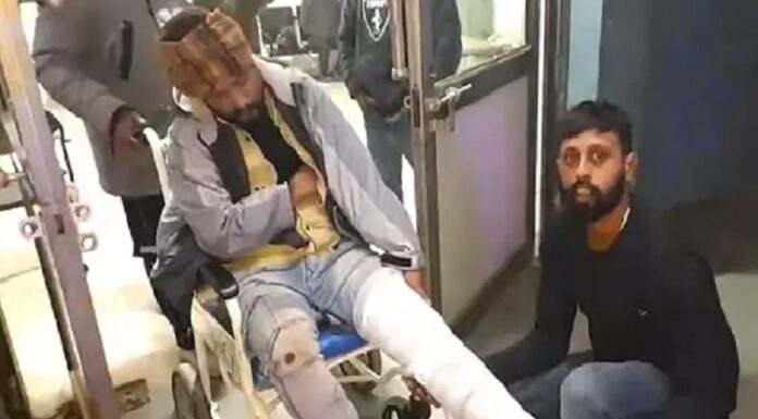 ਜਲੰਧਰ : ਨਵੇਂ ਸਾਲ ਦੀ ਪਾਰਟੀ ਕਰ ਰਹੇ ਨੌਜਵਾਨ ਨੂੰ ਗੁਆਂਢੀਆਂ ਨੇ ਦੂਜੀ ਮੰਜ਼ਿਲ ਤੋਂ ਸੁੱਟਿਆ, ਟੁੱਟੀ ਲੱਤ ਤੇ ਮੋਢੇ ਦੀ ਹੱਡੀ