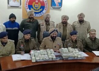 ਲੁਧਿਆਣਾ ਪੁਲਿਸ ਨੂੰ ਮਿਲੀ ਵੱਡੀ ਸਫਲਤਾ : ਗੱਡੀਆਂ ਦੇ ਸ਼ੀਸ਼ੇ ਤੋੜ ਕੇ ਨਕਦੀ ਚੋਰੀ ਕਰਨ ਵਾਲਾ ਗਿਰੋਹ ਕੀਤਾ ਗ੍ਰਿਫਤਾਰ, 46 ਲੱਖ ਕੀਤੇ ਬਰਾਮਦ