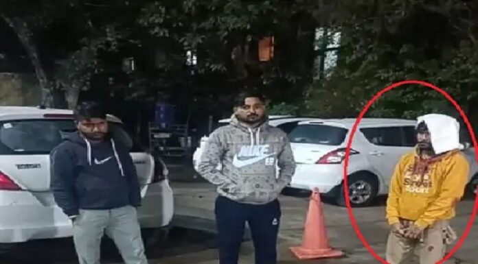 ਜਲੰਧਰ ‘ਚ ਐਕਟਿਵਾ ਸਵਾਰ ਦੇ ਸਿਰ ‘ਤੇ ਦਾਤ ਮਾਰ ਕੇ ਲੁਟੇਰਿਆਂ ਨੇ ਲੁੱਟੇ ਪੈਸੇ ਤੇ ਮੋਬਾਇਲ