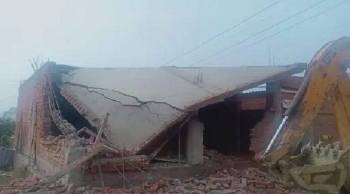 ਜਲੰਧਰ ‘ਚ ਨਾਜਾਇਜ਼ ਉਸਾਰੀਆਂ ‘ਤੇ ਚੱਲਿਆ ਨਗਰ ਨਿਗਮ ਦਾ ਪਿਲਾ ਪੰਜਾ