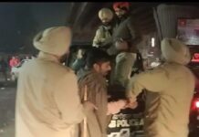 ਲੁਧਿਆਣਾ ‘ਚ ਸ਼ਰਾਰਤੀ ਅਨਸਰਾਂ ‘ਤੇ ਚੱਲਿਆ ਪੁਲਿਸ ਦਾ ਡੰਡਾ, ਸੜਕ ‘ਤੇ ਦੌੜਾ-ਦੌੜਾ ਕੇ ਕੀਤੇ ਗ੍ਰਿਫਤਾਰ