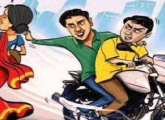 ਲੁਧਿਆਣਾ : ਧੀ ਨੂੰ ਲੋਹੜੀ ਦੇਣ ਜਾ ਰਹੀ ਬਜ਼ੁਰਗ ਮਾਂ ਦੀਆਂ ਵਾਲੀਆਂ ਝਪਟ ਕੇ ਸਨੈਚਰ ਫਰਾਰ