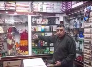 ਫਗਵਾੜਾ : ਦੁਕਾਨ ਦੇ ਜਿੰਦਰੇ ਤੋੜ ਕੇ ਨੋਟਾਂ ਦੇ ਹਾਰਾਂ ਸਣੇ ਚੋਰਾਂ ਨੇ ਉਡਾਏ ਲੱਖਾਂ ਰੁਪਏ, CCTV ਵੀਡੀਓ ਆਈ ਸਾਹਮਣੇ