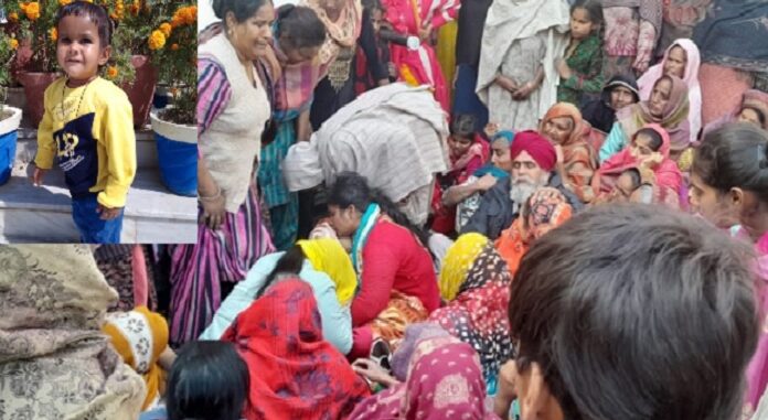 ਫਿਰੋਜ਼ਪੁਰ ‘ਚ ਵਿਆਹ ਤੋਂ ਪਹਿਲਾਂ ਵੈਣ : ਭੈਣ ਦੇ ਵਿਆਹ ਦਾ ਸਾਮਾਨ ਲੈਣ ਗਿਆ ਭਰਾ ਧੀ ਦੀ ਲਾਸ਼ ਲੈ ਕੇ ਮੁੜਿਆ, ਗੰਦੇ ਨਾਲੇ ‘ਚ ਡੁੱਬਣ ਨਾਲ ਢਾਈ ਸਾਲਾ ਬੱਚੀ ਦੀ ਮੌਤ