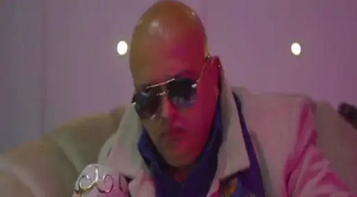 ‘ਐਥੇ ਆ ਐਥੇ ਆ, ਆਹ ਖੜ੍ਹਾ ਮੈਂ ਹੱਥ ਤਾਂ ਲਾ’ ਗੀਤ ਰਾਹੀਂ ਹਿੰਦੂ ਨੇਤਾ ਅਮਿਤ ਅਰੋੜਾ ਨੇ ਗੈਂਗਸਟਰਾਂ ਨੂੰ ਕੀਤਾ ਚੈਲੇਂਜ