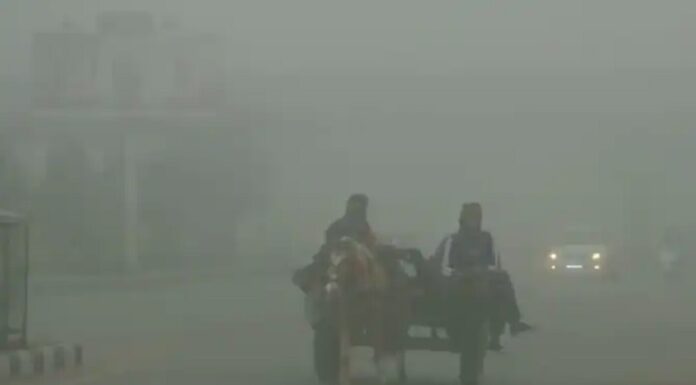 ਪੰਜਾਬ ‘ਚ ਕੜਾਕੇ ਦੀ ਠੰਡ ਦਾ ਕਹਿਰ ਜਾਰੀ, ਕਈ ਜ਼ਿਲਿਆਂ ‘ਚ ਛਾਈ ਸੰਘਣੀ ਧੁੰਦ, ਵਿਜ਼ੀਬਿਲਟੀ ਹੋਈ ਜ਼ੀਰੋ