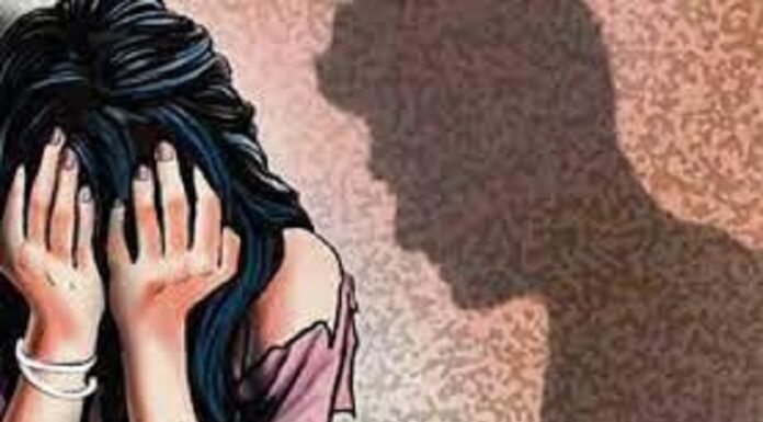 ਭਾਜਪਾ ਦੇ ਸਾਬਕਾ ਸਰਪੰਚ ‘ਤੇ ਪੰਚ ਦੀ ਧੀ ਨੇ ਸਕੂਟੀ ਤੇ ਨਵਾਂ ਫੋਨ ਦਿਵਾਉਣ ਦੇ ਬਹਾਨੇ ਛੇੜਛਾੜ ਦੇ ਲਾਏ ਇਲਜ਼ਾਮ