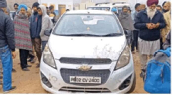 ਕਾਰ ‘ਚ ਚਿੱਟਾ ਪੀਂਦੇ ਪੁਲਿਸ ਮੁਲਾਜ਼ਮਾਂ ਨੂੰ ਲੋਕਾਂ ਨੇ ਫੜਿਆ, ਕੀਤੀ ਛਿੱਤਰ-ਪਰੇਡ