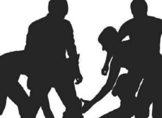 ਲੁਧਿਆਣਾ : ਗਲੀ ‘ਚ ਕਾਰ ਪਾਰਕਿੰਗ ਬਣੀ ਵਿਵਾਦ, ਦੁਕਾਨਦਾਰ ਦੀ ਕੁੱਟਮਾਰ, ਭੰਨਿਆ ਫਰਨੀਚਰ, ਕੱਢੀਆਂ ਗਾਲ੍ਹਾਂ