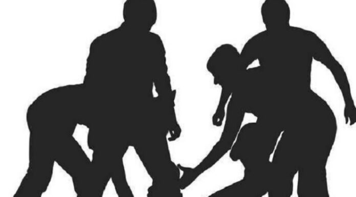 ਲੁਧਿਆਣਾ : ਗਲੀ ‘ਚ ਕਾਰ ਪਾਰਕਿੰਗ ਬਣੀ ਵਿਵਾਦ, ਦੁਕਾਨਦਾਰ ਦੀ ਕੁੱਟਮਾਰ, ਭੰਨਿਆ ਫਰਨੀਚਰ, ਕੱਢੀਆਂ ਗਾਲ੍ਹਾਂ