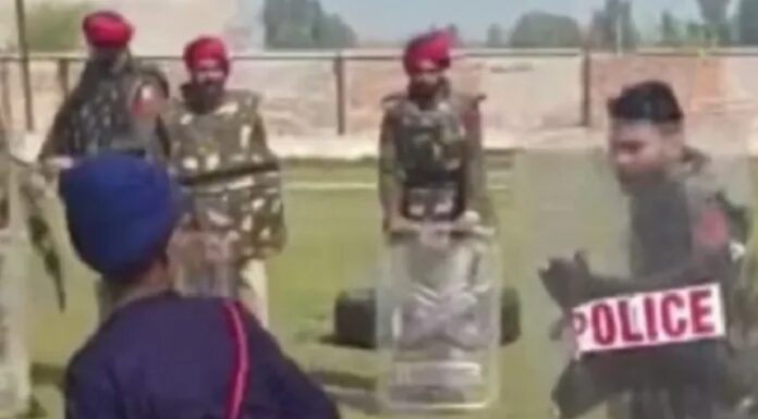 ਅਜਨਾਲਾ ਘਟਨਾ ਤੋਂ ਬਾਅਦ ਪੰਜਾਬ ਪੁਲਿਸ ਸਿੱਖਣ ਲੱਗੀ ਗਤਕਾ, ਵਾਰ ਨੂੰ ਰੋਕਣ ਲਈ ਲੈ ਰਹੀ ਖਾਸ ਟ੍ਰੇਨਿੰਗ