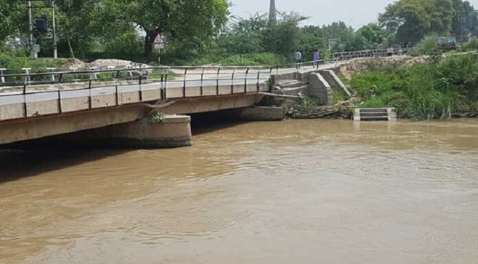 ਲੁਧਿਆਣਾ : ਮਾਮੂਲੀ ਝਗੜੇ ‘ਤੇ ਚਾਚੇ ਨੇ ਭਤੀਜੇ ਨੂੰ ਨਹਿਰ ‘ਚ ਸੁੱਟ ਕੇ ਦਿੱਤੀ ਦਰਦਨਾਕ ਮੌਤ, ਪੀਤੀ ਹੋਈ ਸੀ ਸ਼ਰਾਬ