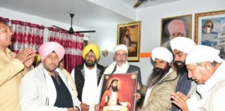 ਪੰਜਾਬ ਦੇ ਸਿਹਤ ਮੰਤਰੀ ਡਾ. ਬਲਬੀਰ ਸਿੰਘ ਡੇਰਾ ਬੱਲਾਂ ਵਿਖੇ ਨਤਮਸਤਕ, ਸੰਗਤਾਂ ਨੂੰ ਸ਼੍ਰੀ ਗੁਰੂ ਰਵਿਦਾਸ ਜੀ ਦੇ ਆਗਮਨ ਪੁਰਬ ਦੀ ਦਿੱਤੀ ਵਧਾਈ