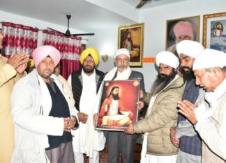 ਪੰਜਾਬ ਦੇ ਸਿਹਤ ਮੰਤਰੀ ਡਾ. ਬਲਬੀਰ ਸਿੰਘ ਡੇਰਾ ਬੱਲਾਂ ਵਿਖੇ ਨਤਮਸਤਕ, ਸੰਗਤਾਂ ਨੂੰ ਸ਼੍ਰੀ ਗੁਰੂ ਰਵਿਦਾਸ ਜੀ ਦੇ ਆਗਮਨ ਪੁਰਬ ਦੀ ਦਿੱਤੀ ਵਧਾਈ