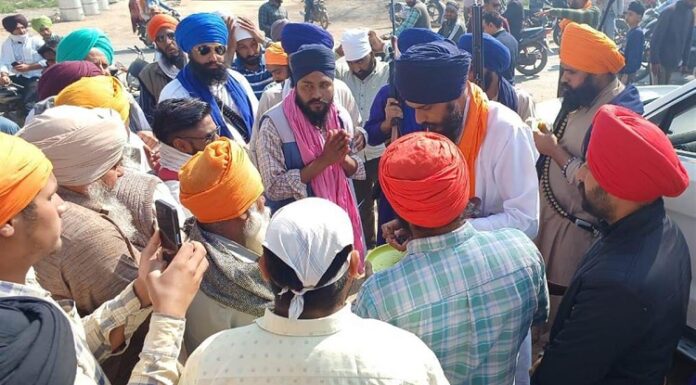 Breaking : ਤੂਫਾਨ ਸਿੰਘ ਦੀ ਰਿਹਾਈ ਦੇ ਹੋਏ ਹੁਕਮ, ਸਾਥੀਆਂ ਨਾਲ ਜੇਲ ਦੇ ਬਾਹਰ ਪਹੁੰਚੇ ਅੰਮ੍ਰਿਤਪਾਲ ਸਿੰਘ